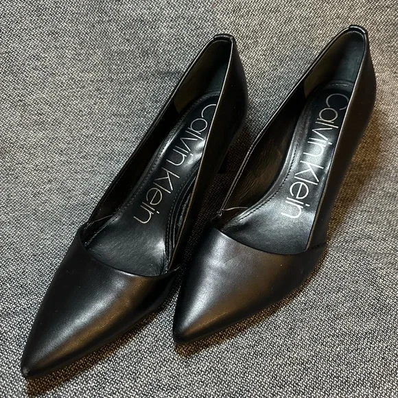 Calvin Klein Seleen Pump - Black - Picture 4 of 6